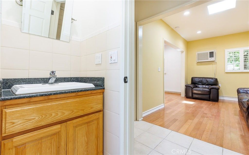 property-img