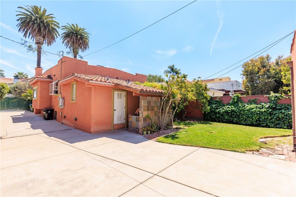property-img