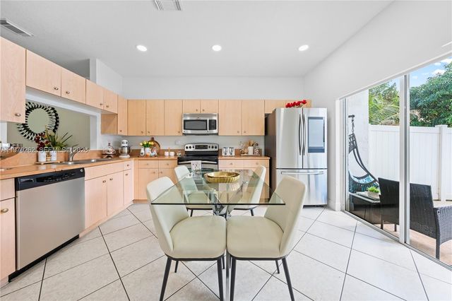 12858 SW 50th St, Miramar, FL 33027