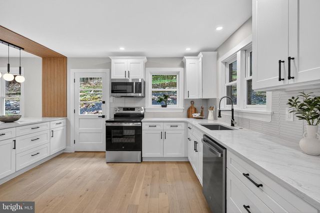 135 BRYN MAWR AVE, Newtown Square, PA 19073