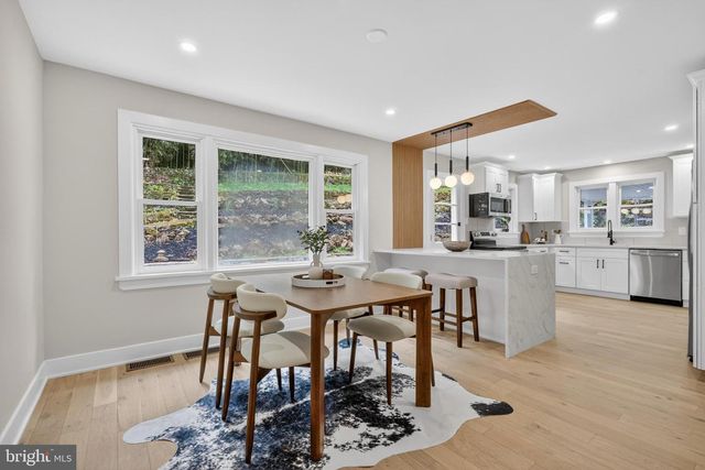135 BRYN MAWR AVE, Newtown Square, PA 19073