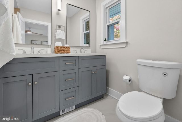 135 BRYN MAWR AVE, Newtown Square, PA 19073