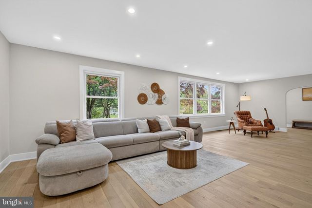135 BRYN MAWR AVE, Newtown Square, PA 19073