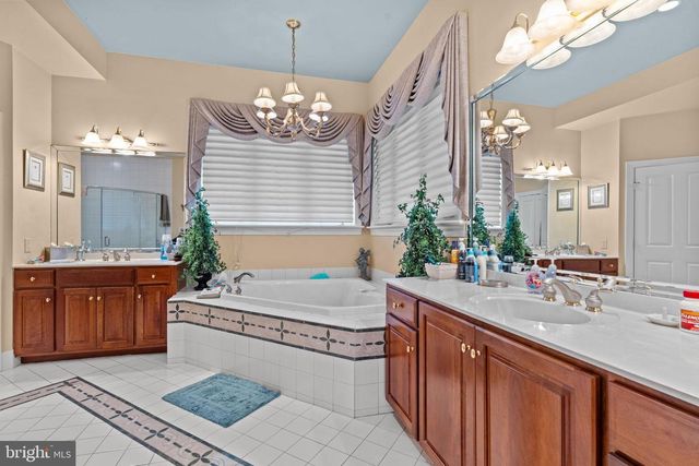 2175 JEFFERSON LN, Huntingdon Valley, PA 19006