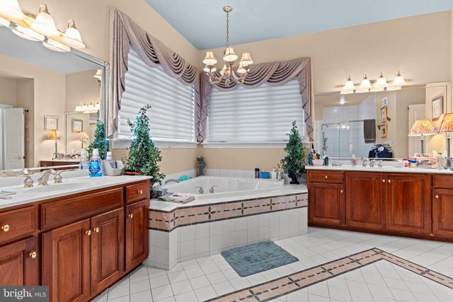 2175 JEFFERSON LN, Huntingdon Valley, PA 19006