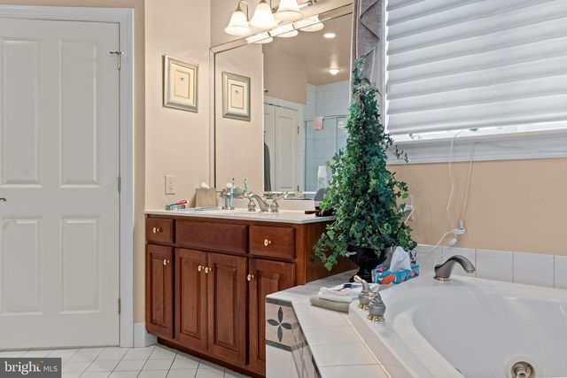 2175 JEFFERSON LN, Huntingdon Valley, PA 19006