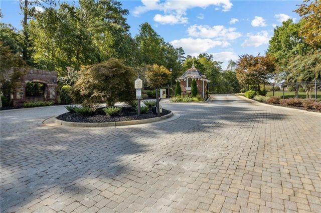 745 Walnut River Trail, Hoschton, GA 30548