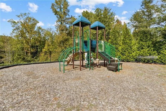 745 Walnut River Trail, Hoschton, GA 30548