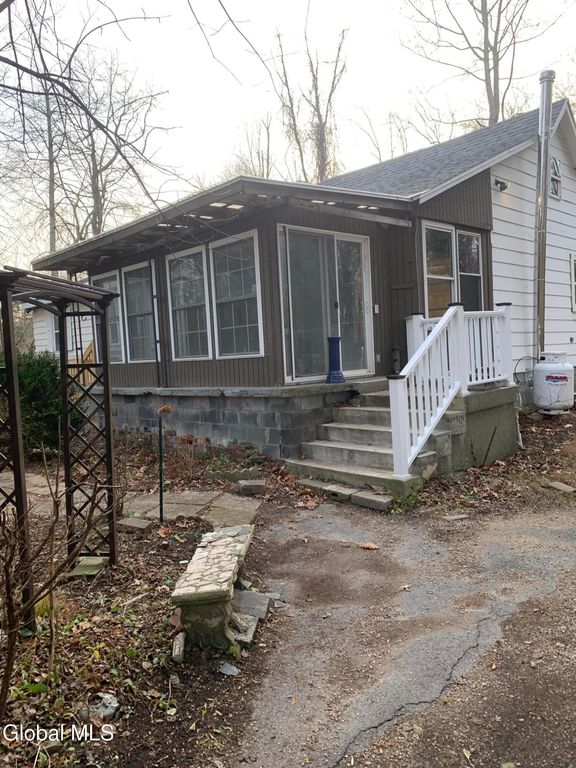 1341 Route 9W, Bethlehem, NY 12158