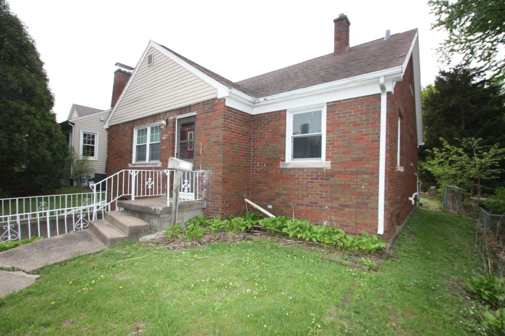 2519 E Locust Street, Davenport, IA 52803