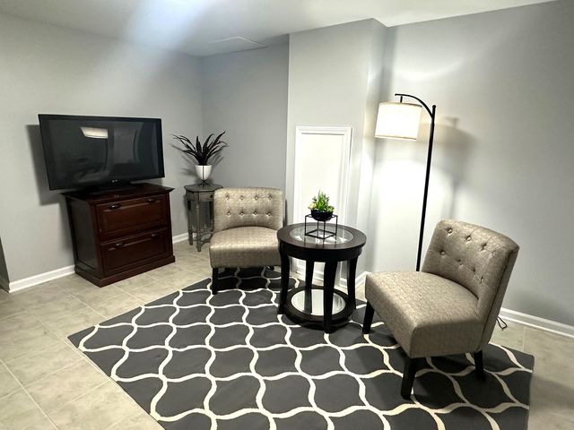 423 Westmore Meyers Road A, Lombard, IL 60148