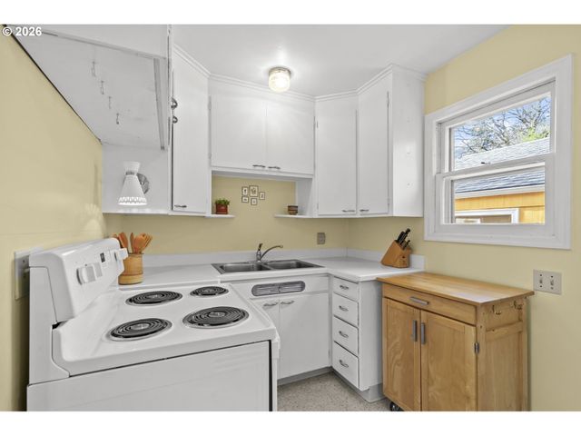 305 Se 75TH Ave, Portland, OR 97215