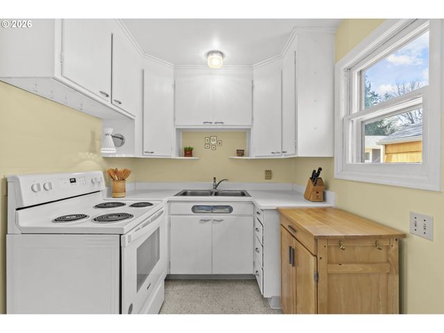 305 Se 75TH Ave, Portland, OR 97215