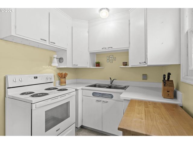 305 Se 75TH Ave, Portland, OR 97215