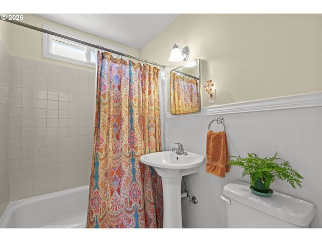 305 Se 75TH Ave, Portland, OR 97215