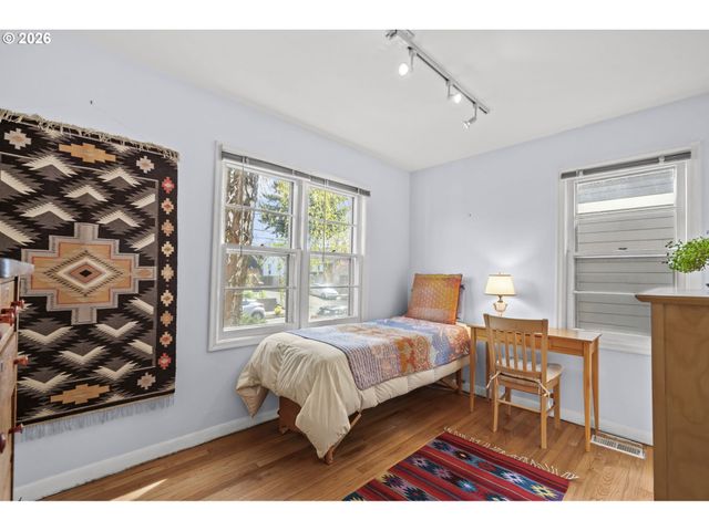 305 Se 75TH Ave, Portland, OR 97215