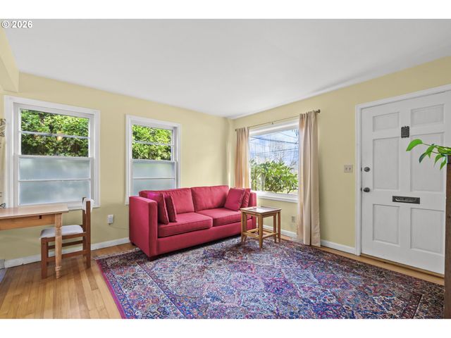 305 Se 75TH Ave, Portland, OR 97215