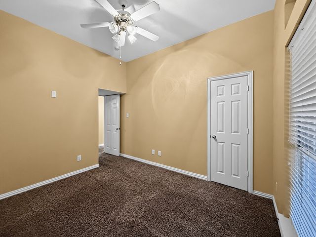 2025 Fair Oaks Circle, Corinth, TX 76210