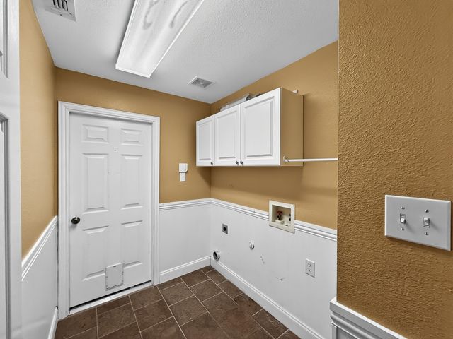 2025 Fair Oaks Circle, Corinth, TX 76210