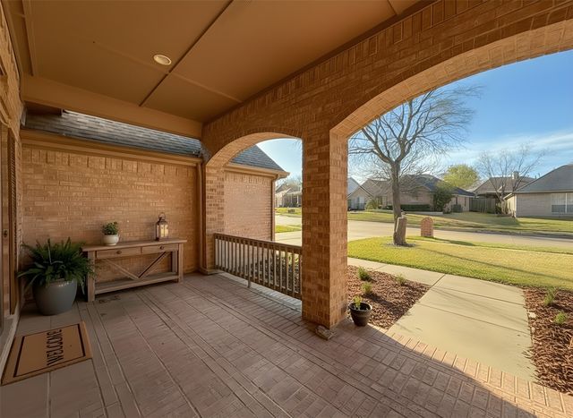 2025 Fair Oaks Circle, Corinth, TX 76210