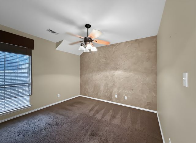 2025 Fair Oaks Circle, Corinth, TX 76210