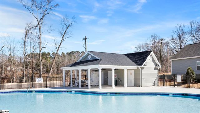 117 Beechcroft Place, Fountain Inn, SC 29644
