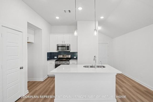 543 Flower Reed Court, Magnolia, TX 77354