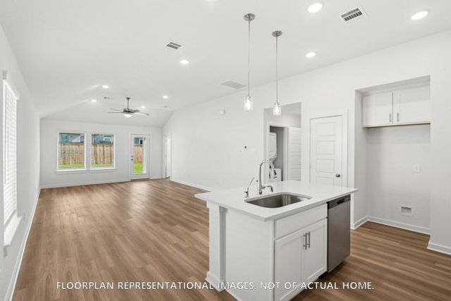 543 Flower Reed Court, Magnolia, TX 77354