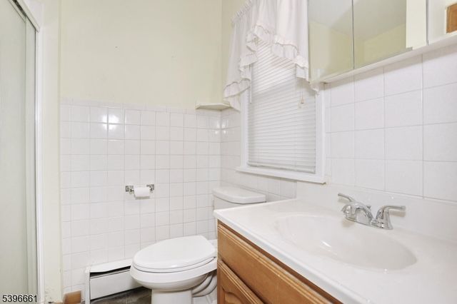 128 9Th Ave, Hawthorne Boro, NJ 07506