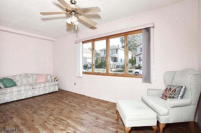 128 9Th Ave, Hawthorne Boro, NJ 07506