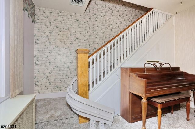 128 9Th Ave, Hawthorne Boro, NJ 07506