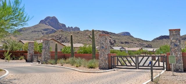 8338 W Spaulding Street, Tucson, AZ 85743