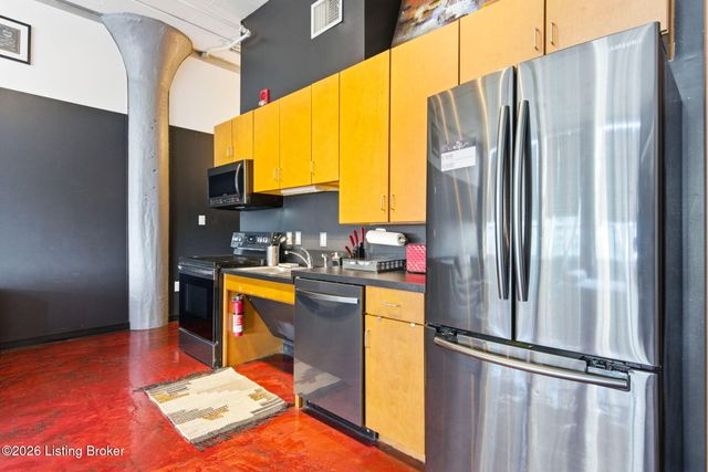 815 W Market St 708, Louisville, KY 40202