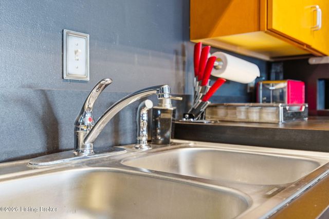 815 W Market St 708, Louisville, KY 40202