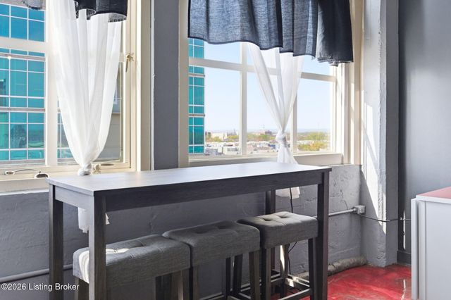 815 W Market St 708, Louisville, KY 40202