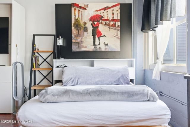 815 W Market St 708, Louisville, KY 40202