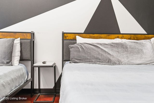 815 W Market St 708, Louisville, KY 40202