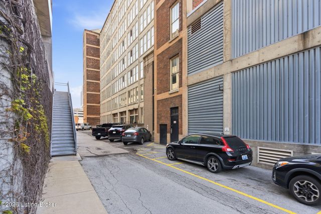 815 W Market St 708, Louisville, KY 40202