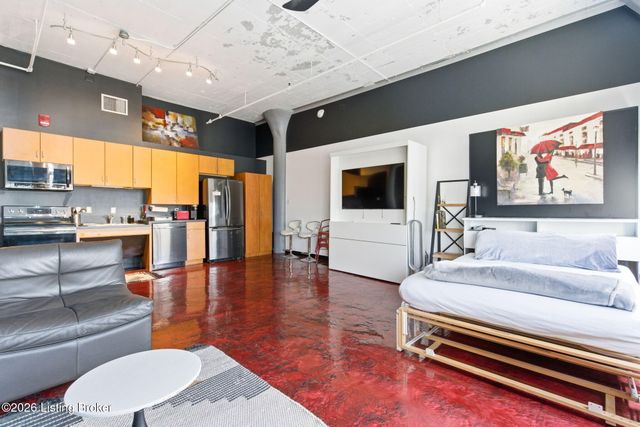 815 W Market St 708, Louisville, KY 40202