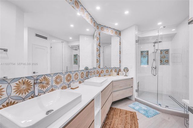 720 NE 69th St 12W, Miami, FL 33138