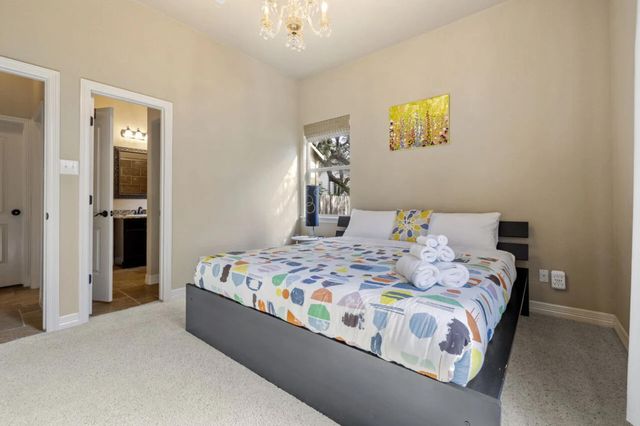 10033 Longhorn SKWY, Dripping Springs, TX 78620