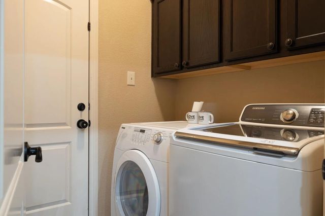 10033 Longhorn SKWY, Dripping Springs, TX 78620