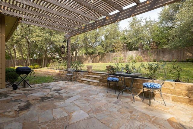 10033 Longhorn SKWY, Dripping Springs, TX 78620