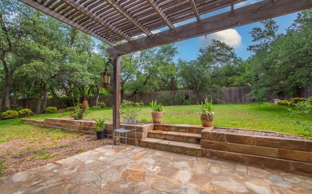 10033 Longhorn SKWY, Dripping Springs, TX 78620