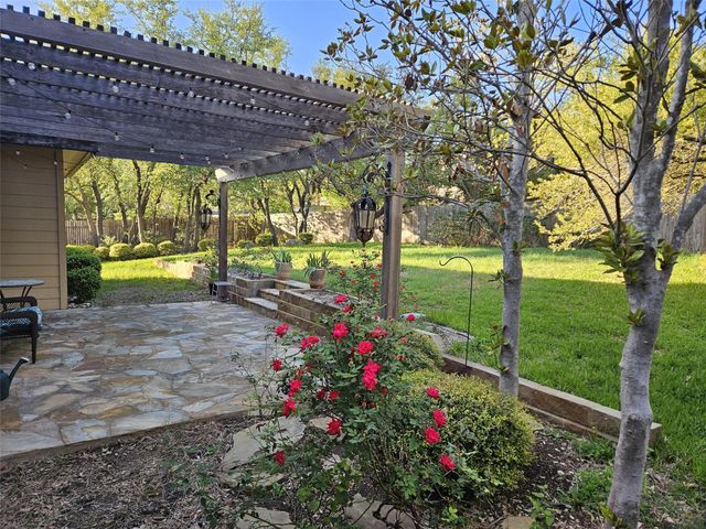 10033 Longhorn SKWY, Dripping Springs, TX 78620