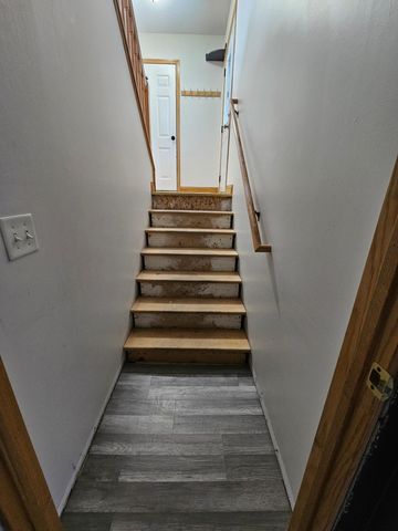 1833 Joes Lake Road SE, Cambridge, MN 55008