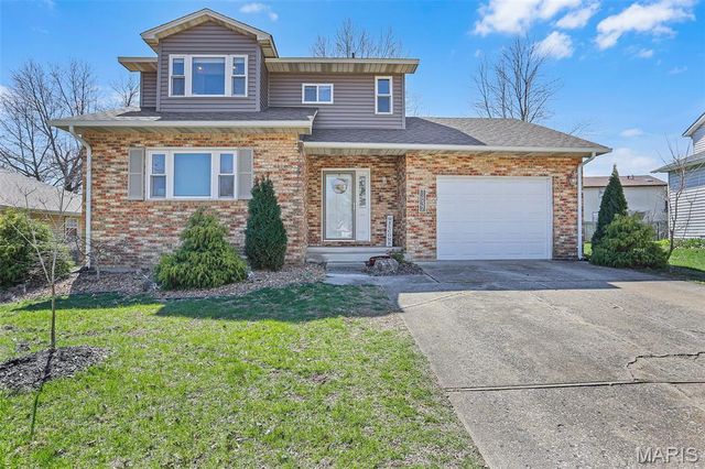 1837 Esic Drive, Edwardsville, IL 62025