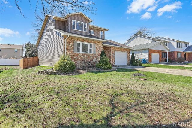 1837 Esic Drive, Edwardsville, IL 62025