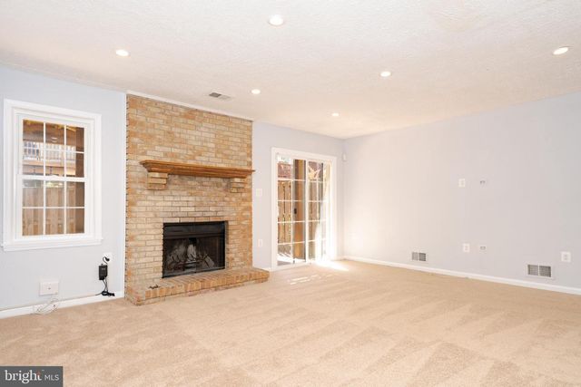 2011 PIERIS CT, Vienna, VA 22182