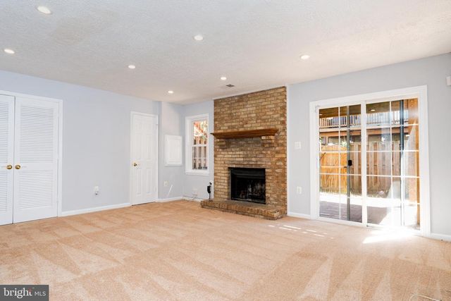 2011 PIERIS CT, Vienna, VA 22182